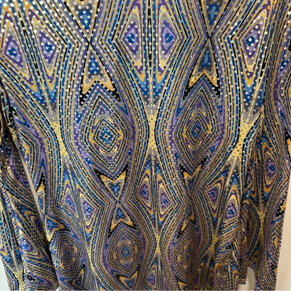 Geometric Patterned Mini Dress - Picture 7 of 10